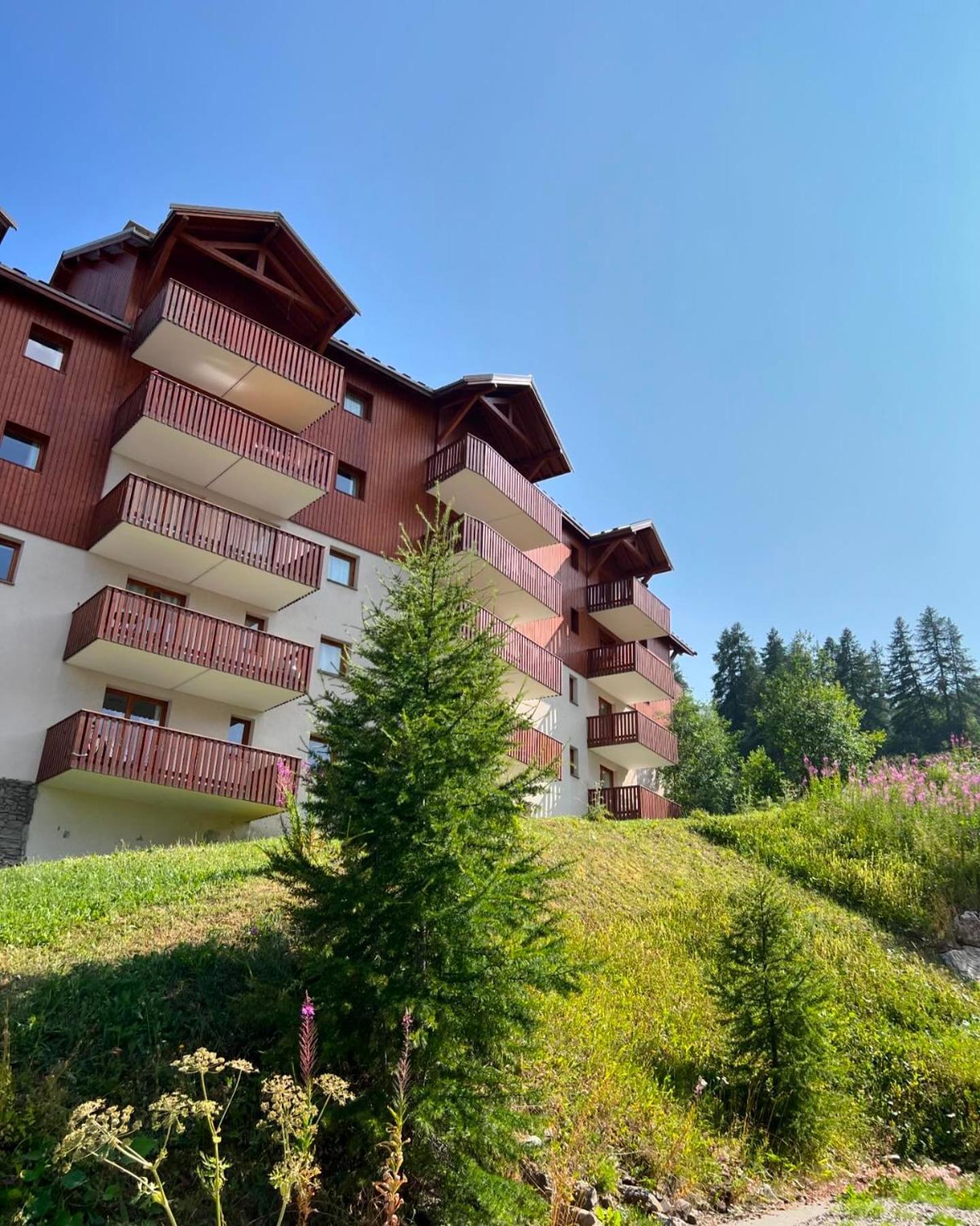 Appartement 4 Personnes Avec Piscine Interieure Puy-Saint-Vincent Exteriér fotografie